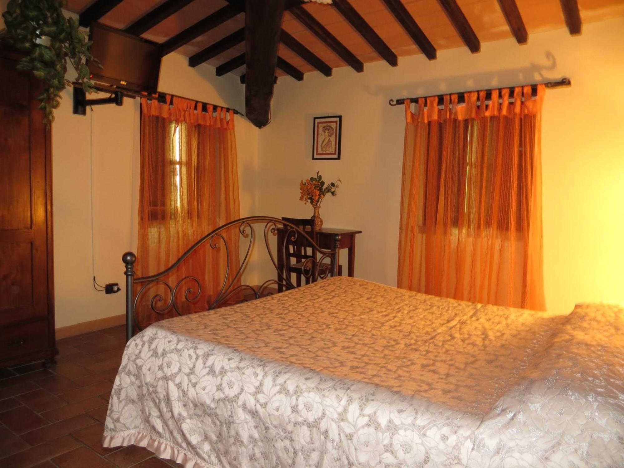 Agriturismo Casale Delle Lucrezie Тоди Екстериор снимка