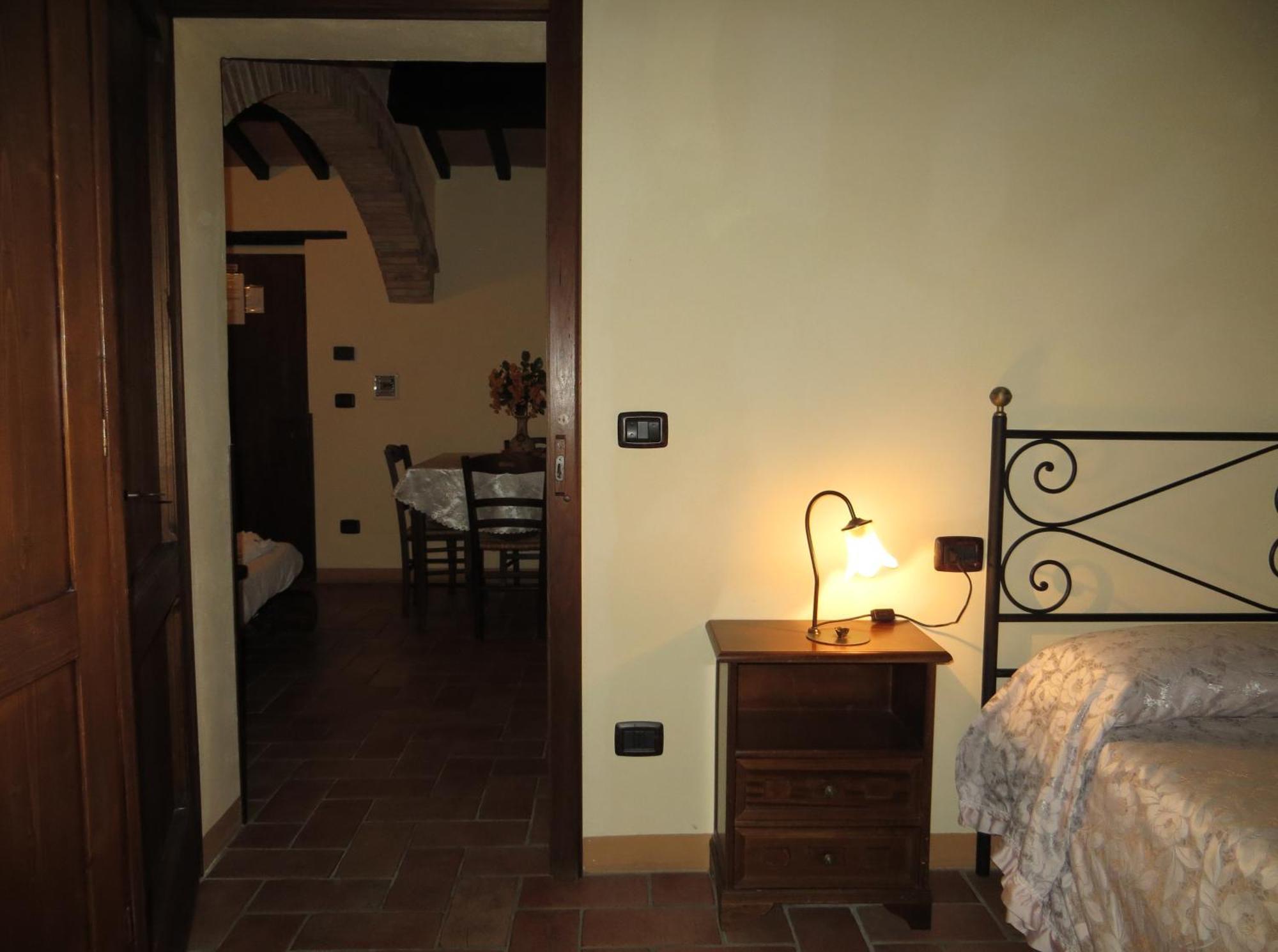 Agriturismo Casale Delle Lucrezie Тоди Екстериор снимка