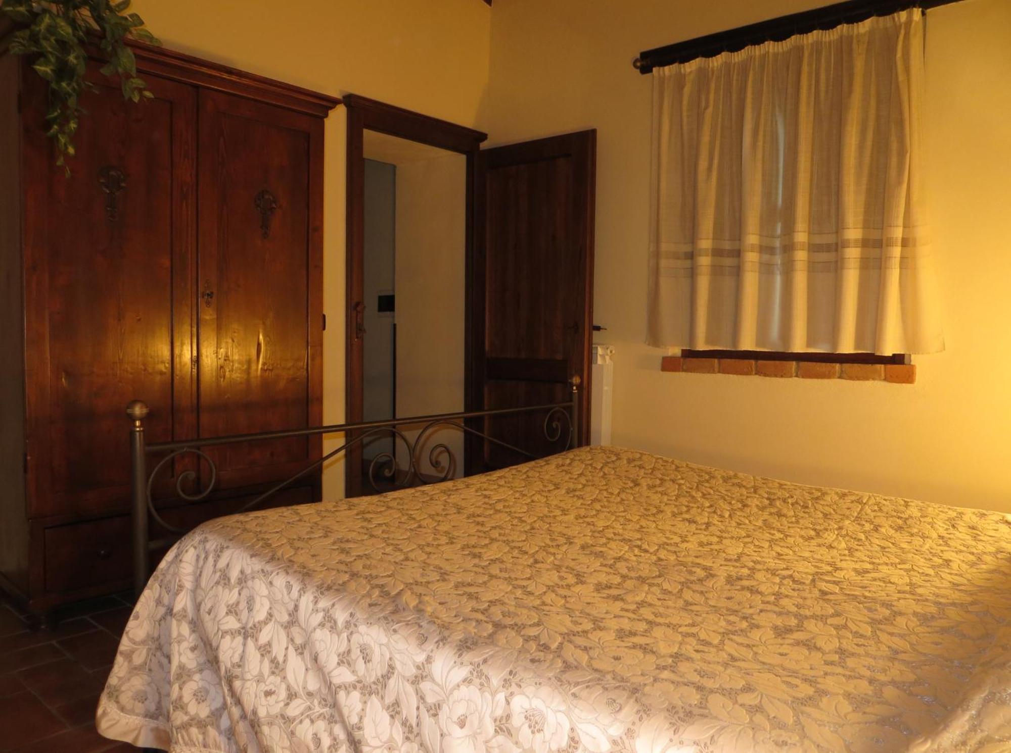 Agriturismo Casale Delle Lucrezie Тоди Екстериор снимка