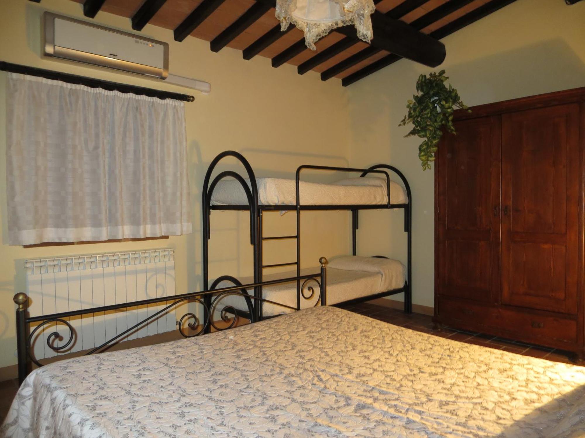 Agriturismo Casale Delle Lucrezie Тоди Екстериор снимка