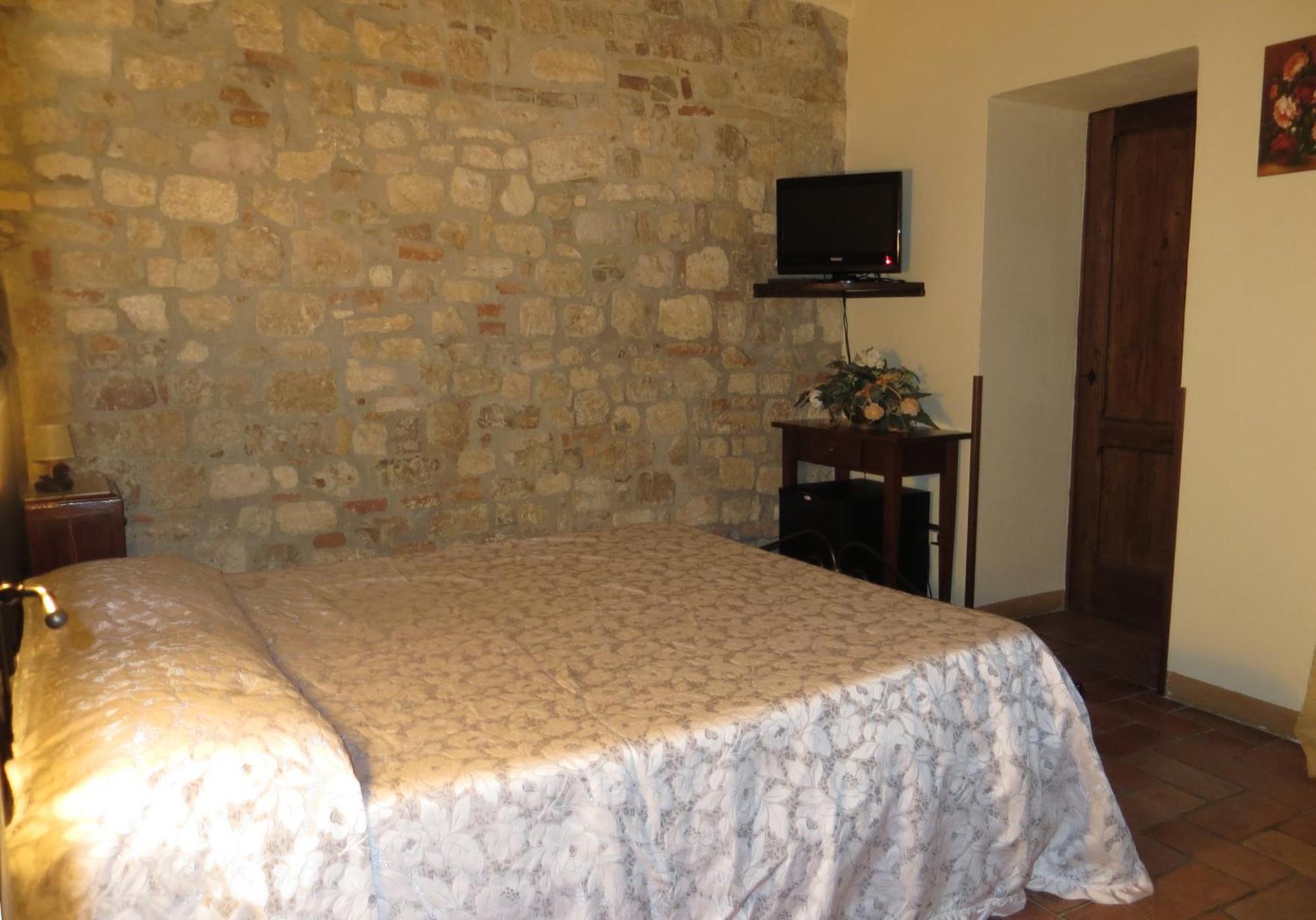Agriturismo Casale Delle Lucrezie Тоди Екстериор снимка